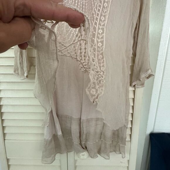 Elegant Beige Lace Mini Dress - Picture 4 of 8